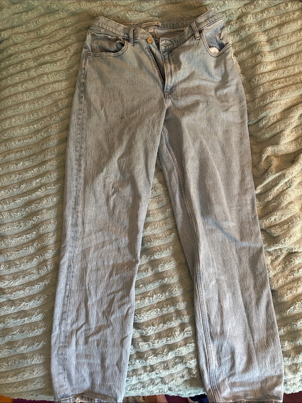 Abercrombie & Fitch Straight-Leg 90s Style Jeans